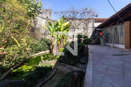 Casa para alugar com 649m², 5 quartos e 7 vagas Casa para alugar com 649m², 5 quartos e 7 vagasÁrea Externa