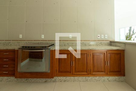 Casa para alugar com 649m², 5 quartos e 7 vagas Casa para alugar com 649m², 5 quartos e 7 vagasCasa 2- Cozinha