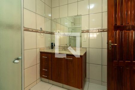 Casa para alugar com 649m², 5 quartos e 7 vagas Casa para alugar com 649m², 5 quartos e 7 vagasBanheiro da Suíte 3