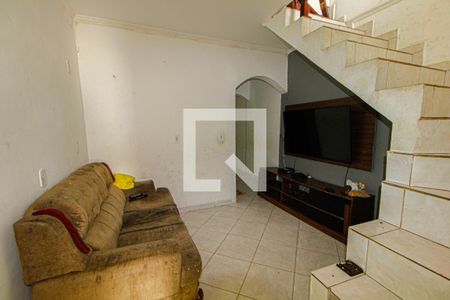 Sala de casa para alugar com 3 quartos, 250m² em Vila Lucinda, Santo André