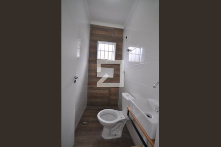 Banheiro de casa de condomínio para alugar com 1 quarto, 27m² em Jardim Virginia Bianca, São Paulo