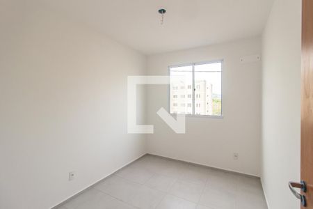 Quarto 1 de apartamento para alugar com 2 quartos, 45m² em Guaratiba, Rio de Janeiro
