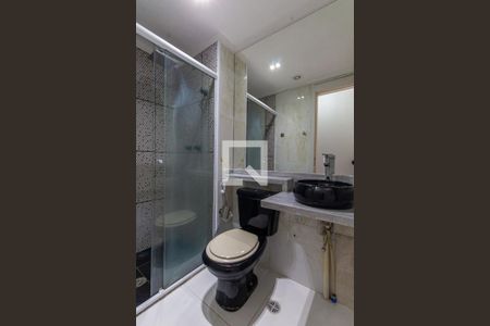 Banheiro de apartamento para alugar com 2 quartos, 45m² em Maranhão, São Paulo