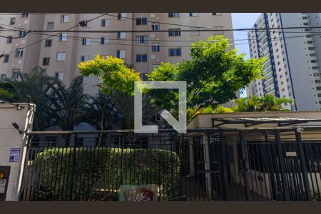 Fachada + plaquinha de apartamento para alugar com 2 quartos, 45m² em Maranhão, São Paulo