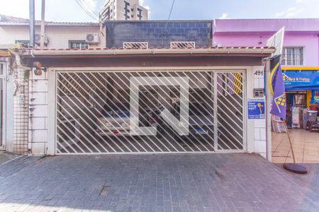 Casa à venda com 229m², 3 quartos e 2 vagasFachada