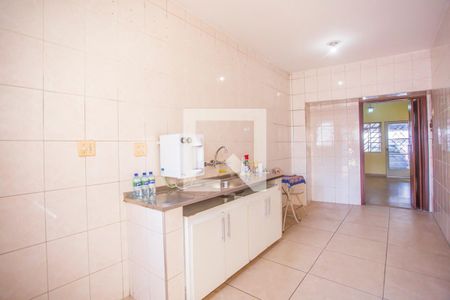 Casa à venda com 229m², 3 quartos e 2 vagasCozinha