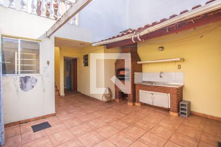 Casa à venda com 229m², 3 quartos e 2 vagasQuintal
