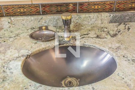 Casa à venda com 229m², 3 quartos e 2 vagasBanheiro Suíte