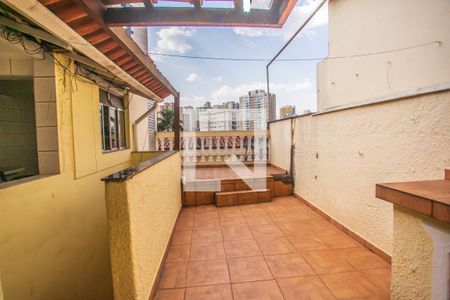 Casa à venda com 229m², 3 quartos e 2 vagasÁrea de Serviço