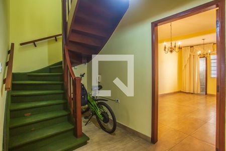 Casa à venda com 229m², 3 quartos e 2 vagasCorredor