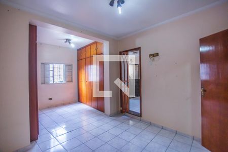 Casa à venda com 229m², 3 quartos e 2 vagasSuíte