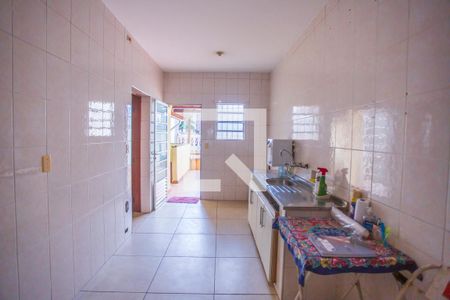 Casa à venda com 229m², 3 quartos e 2 vagasCozinha