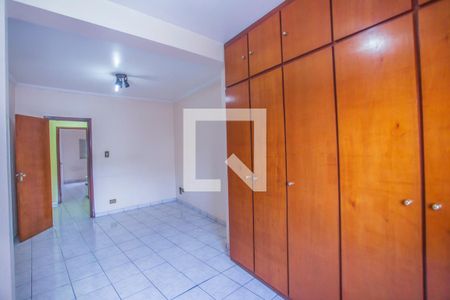 Casa à venda com 229m², 3 quartos e 2 vagasSuíte