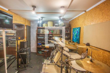 Casa à venda com 229m², 3 quartos e 2 vagasQuarto de Serviço