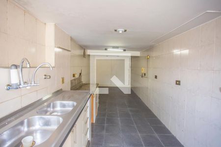 Casa à venda com 229m², 3 quartos e 2 vagasCozinha