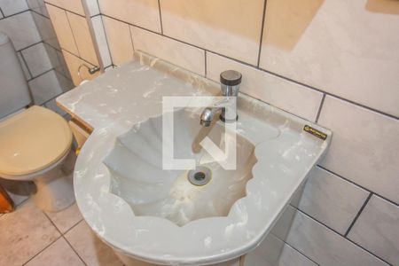 Casa à venda com 229m², 3 quartos e 2 vagasBanheiro de Serviço