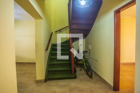 Casa à venda com 229m², 3 quartos e 2 vagasCorredor