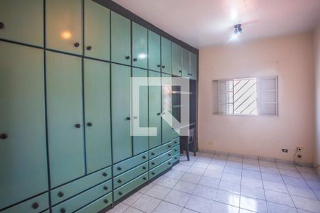 Casa à venda com 229m², 3 quartos e 2 vagasQuarto 2