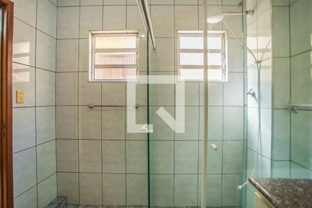 Casa à venda com 229m², 3 quartos e 2 vagasBanheiro 2