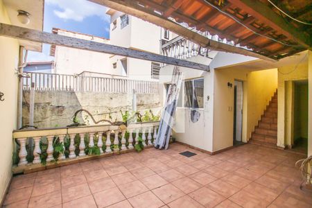 Casa à venda com 229m², 3 quartos e 2 vagasQuintal