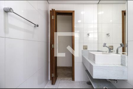 Casa à venda com 130m², 2 quartos e 2 vagasbanheiro social_4