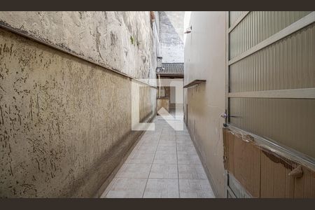 Casa à venda com 130m², 2 quartos e 2 vagascorredor lateral_1