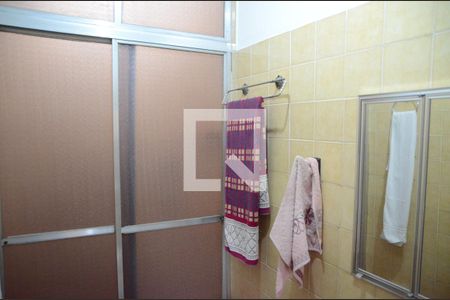 Casa à venda com 250m², 3 quartos e 2 vagasBanheiro