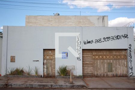 Casa para alugar com 200m², 3 quartos e 3 vagasFachada