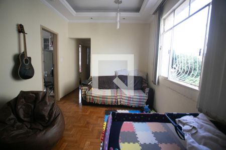 Sala de apartamento à venda com 2 quartos, 76m² em Padre Eustáquio, Belo Horizonte