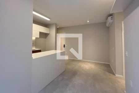 Sala de apartamento para alugar com 2 quartos, 76m² em Indianópolis, São Paulo