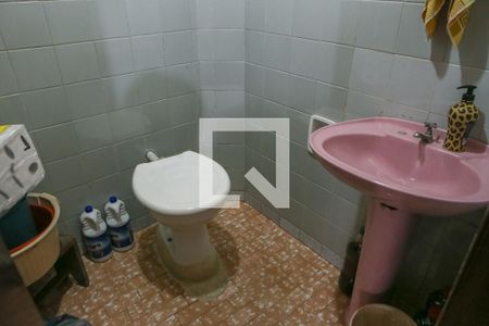 Casa à venda com 260m², 2 quartos e 3 vagasBanheiro de serviço