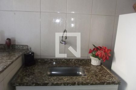 Casa à venda com 30m², 3 quartos e 1 vagaÁrea Comum