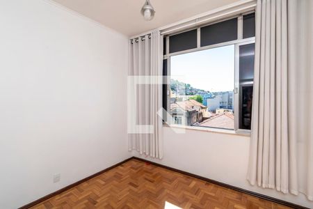 Quarto 1 de apartamento para alugar com 2 quartos, 71m² em Bonsucesso, Rio de Janeiro