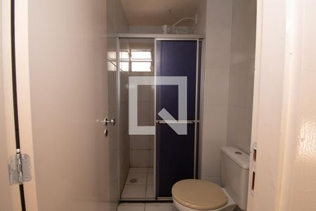 banheiro de apartamento à venda com 2 quartos, 44m² em Santos Dumont, São Leopoldo