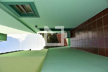 Casa à venda com 180m², 3 quartos e 3 vagasCorredor