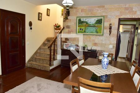 Sala de casa à venda com 3 quartos, 180m² em Campo Grande, São Paulo