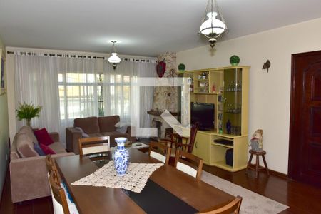 Sala de casa à venda com 3 quartos, 180m² em Campo Grande, São Paulo