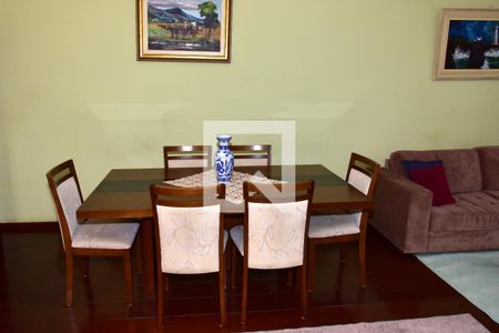 Sala de casa à venda com 3 quartos, 180m² em Campo Grande, São Paulo