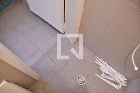 Apartamento para alugar com 73m², 2 quartos e sem vagaBanheiro de serviço