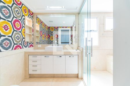 Apartamento para alugar com 233m², 2 quartos e 3 vagasBanheiro da Suíte 1