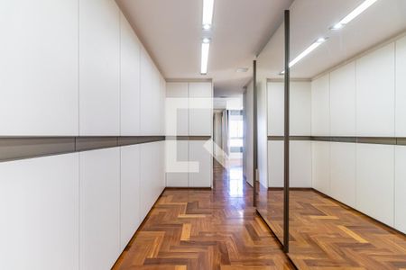 Apartamento para alugar com 233m², 2 quartos e 3 vagasSuíte 1 - Closet
