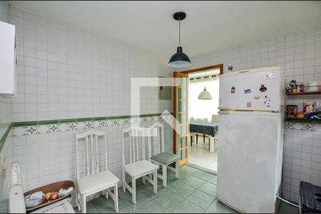 Casa de condomínio à venda com 263m², 4 quartos e 2 vagas Casa de condomínio à venda com 263m², 4 quartos e 2 vagasCozinha