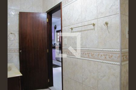 Casa à venda com 200m², 4 quartos e 2 vagasBanheiro Térreo