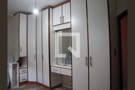 Casa à venda com 200m², 4 quartos e 2 vagasQuarto 2