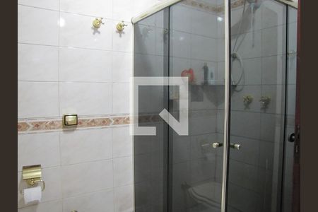 Casa à venda com 200m², 4 quartos e 2 vagasBanheiro da Suíte