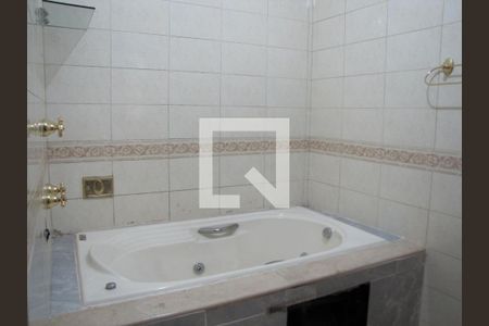 Casa à venda com 200m², 4 quartos e 2 vagasBanheiro do Corredor