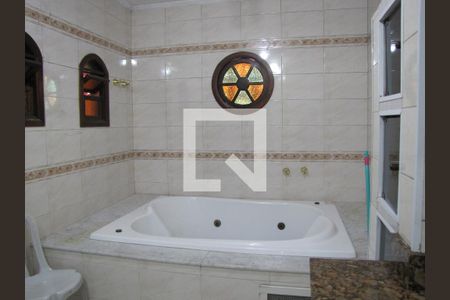 Casa à venda com 200m², 4 quartos e 2 vagasBanheiro da Suíte