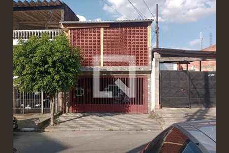 Casa à venda com 200m², 4 quartos e 2 vagas Casa à venda com 200m², 4 quartos e 2 vagasFachada