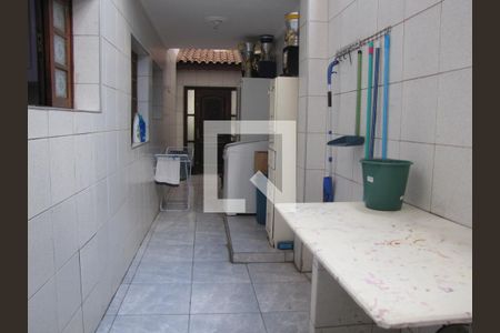 Casa à venda com 200m², 4 quartos e 2 vagasÁrea de Serviço