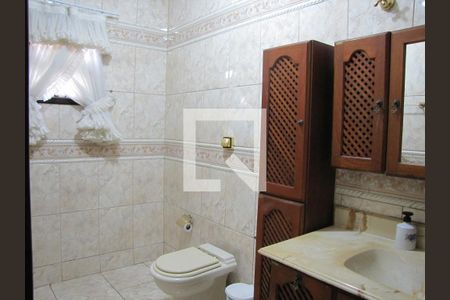 Casa à venda com 200m², 4 quartos e 2 vagasBanheiro Térreo